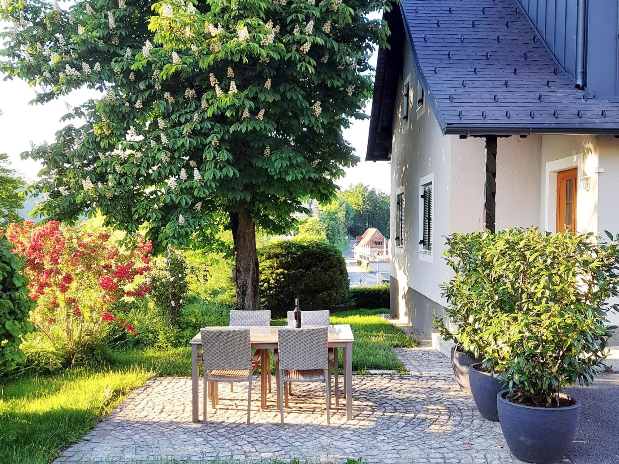 Ferienwohnungen Karin Am Seggauberg Leibnitz Esterno foto